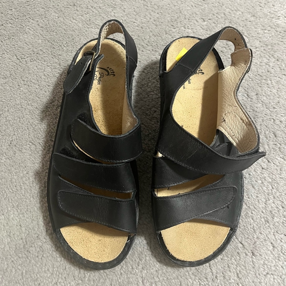 Proper Fit Co. Diabetic foot wear. Soft support cushion, brand new sandals